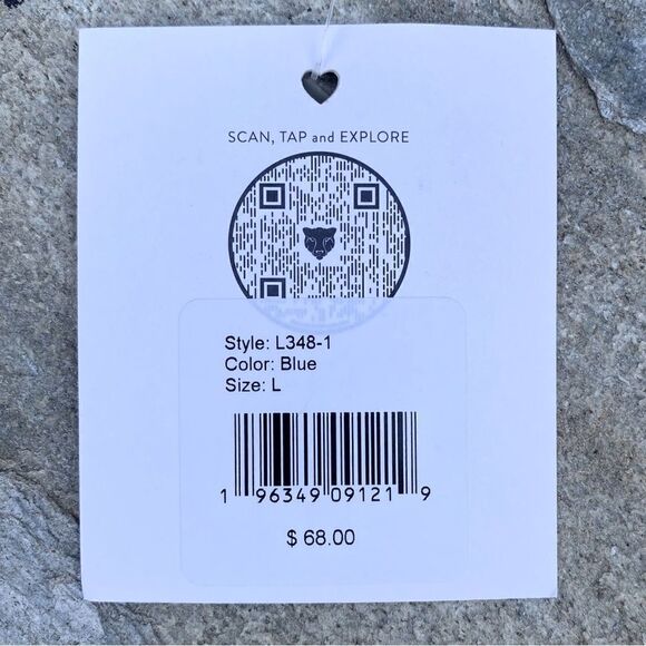 NWT NEW Lita by Ciara Blue Boxy T-shirt w/Removable Shoulder Pads. Large Revolve - Picture 10 of 11